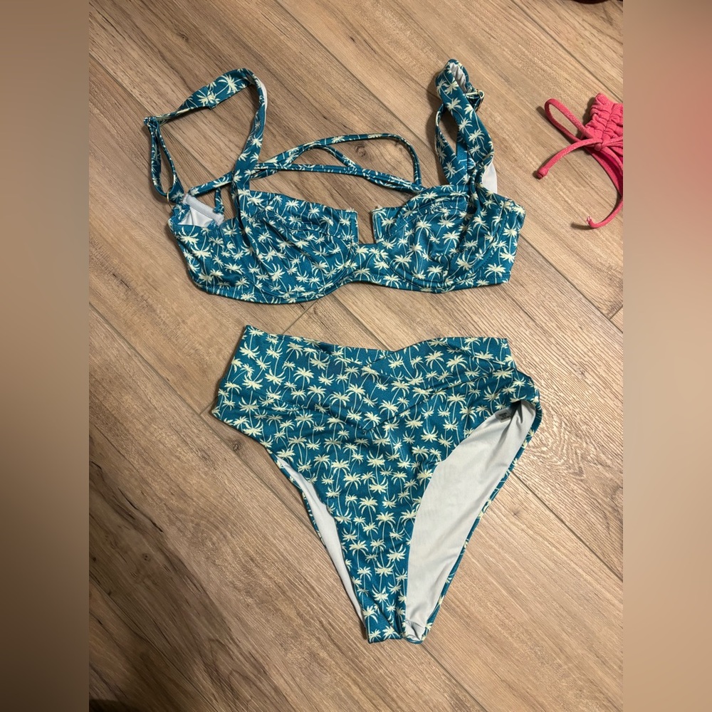 Victoria secret bikini set 32D